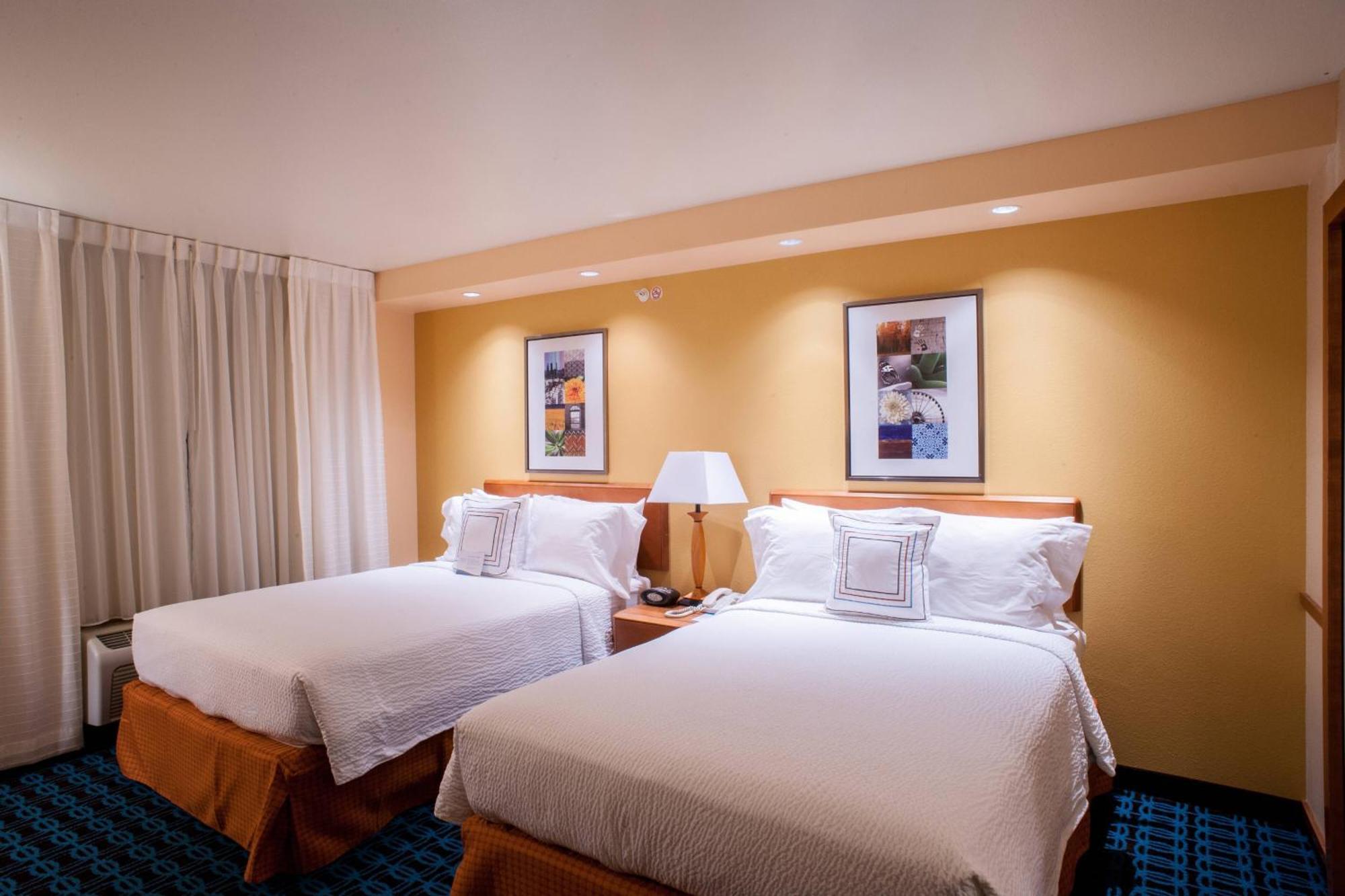 Fairfield Inn & Suites קלוביס מראה חיצוני תמונה