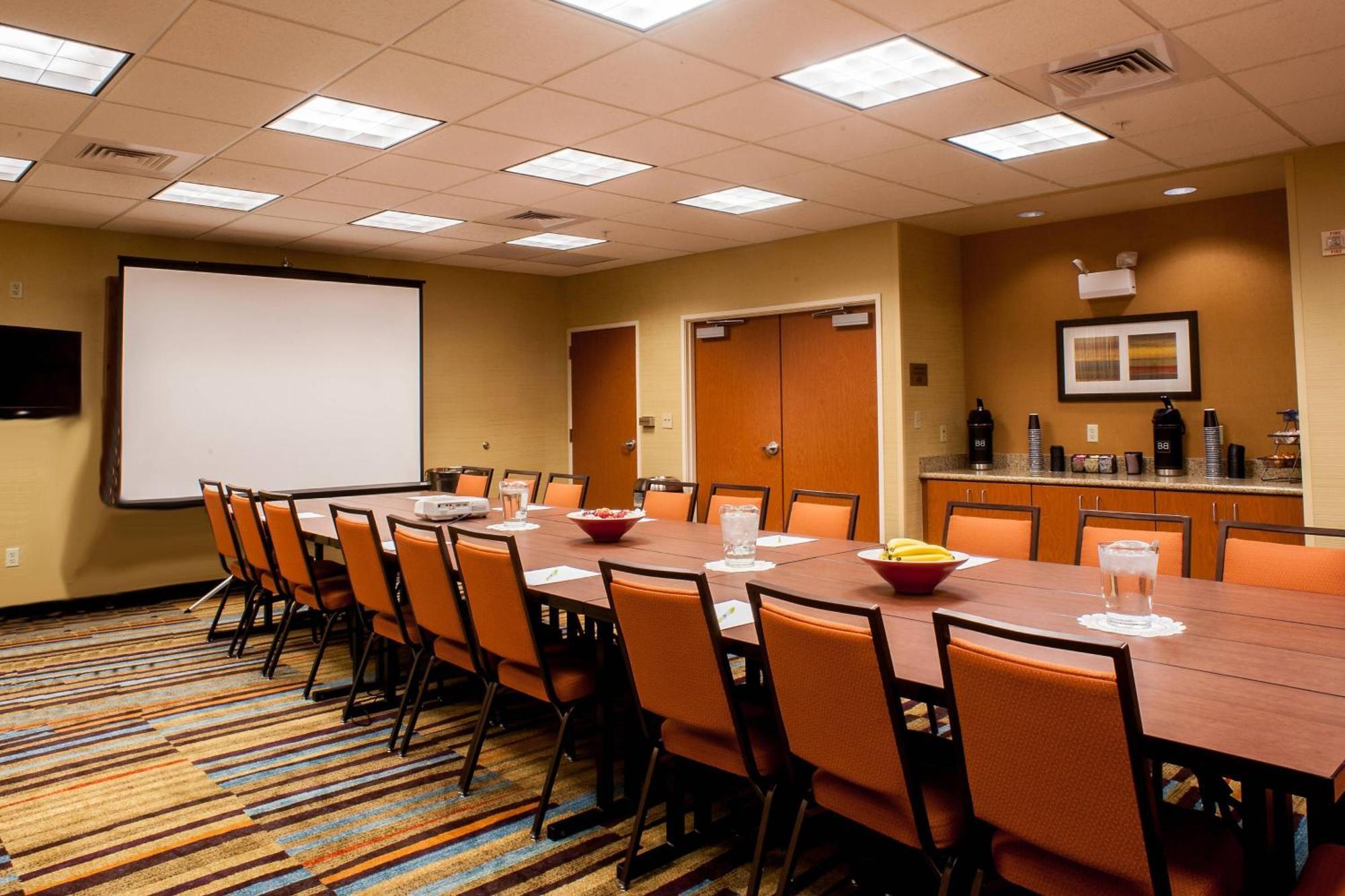 Fairfield Inn & Suites קלוביס מראה חיצוני תמונה